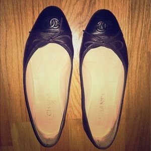 🔴 SOLD 🔴 Chanel flats chocolate + black tip 37.5